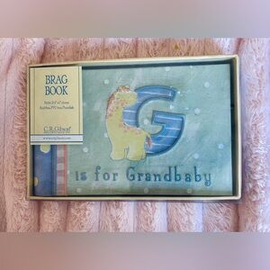 Vintage C.R. Gibson Giraffe "G is for Grandbaby" Baby Brag Book - NEW in Box